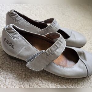 Taos Grey Leather Made In Spain Mary Jane Shoes Size EU 36 US Size 5.5